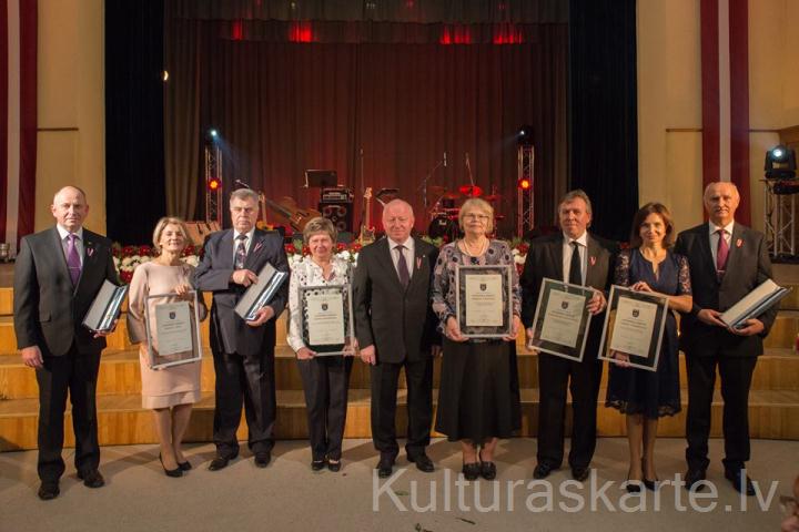Dobeles novada pašvaldības apbalvojumu pasniegšana